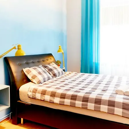 Cybulskiego Aparthotel
